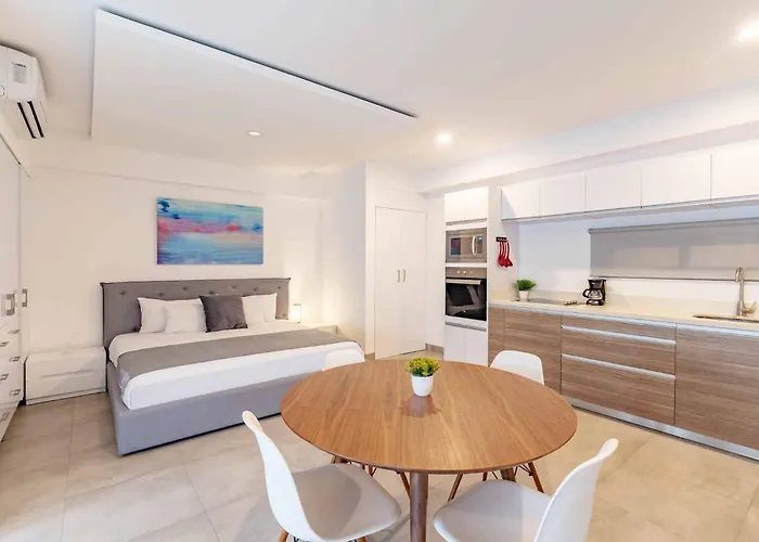Stylish Urban Close The 5th Apartment