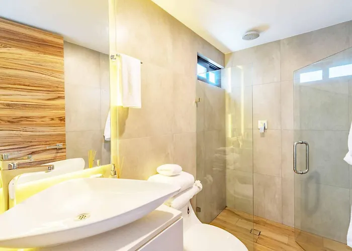 Apartment Stylish Urban Close The 5th