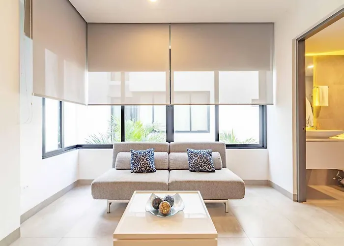 Stylish Urban Close The 5th Apartment